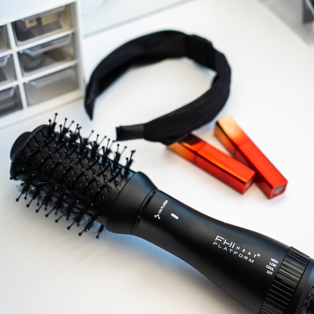 Platform Blowout Brush