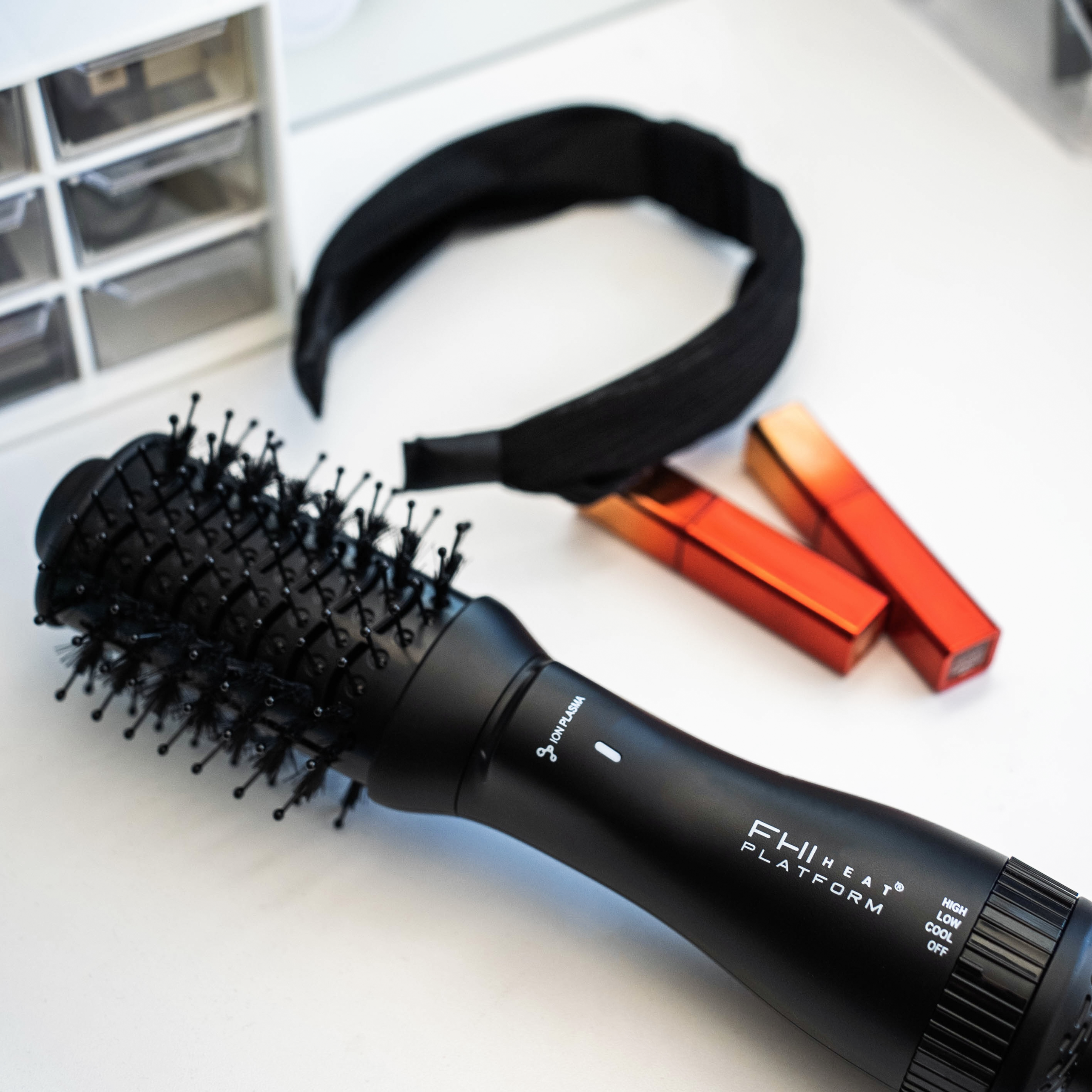 Platform Blowout Brush