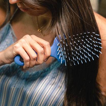 UNbrush Detangling Hair Brush - Iris