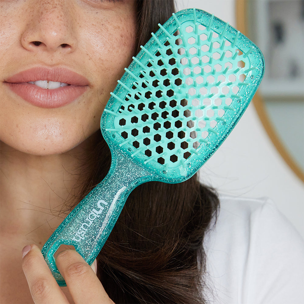 Unbrush teal glitter model